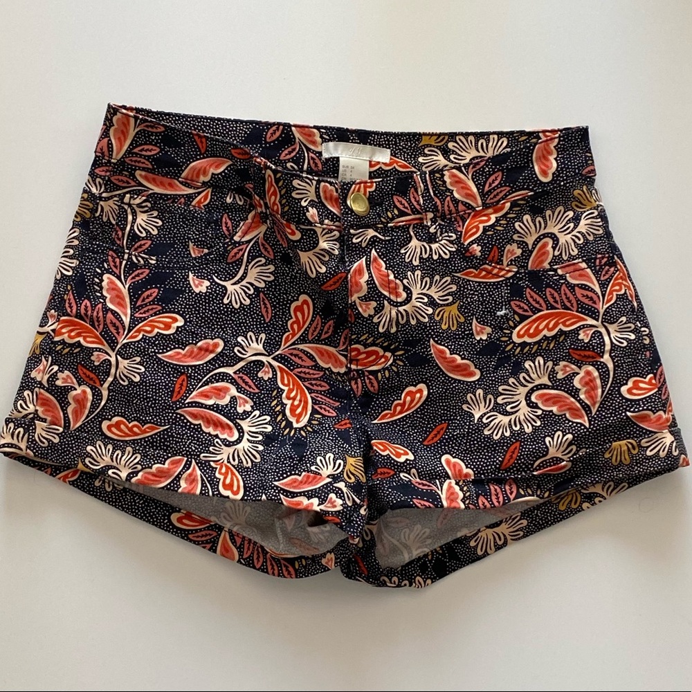 H&M Printed Shorts Size 4